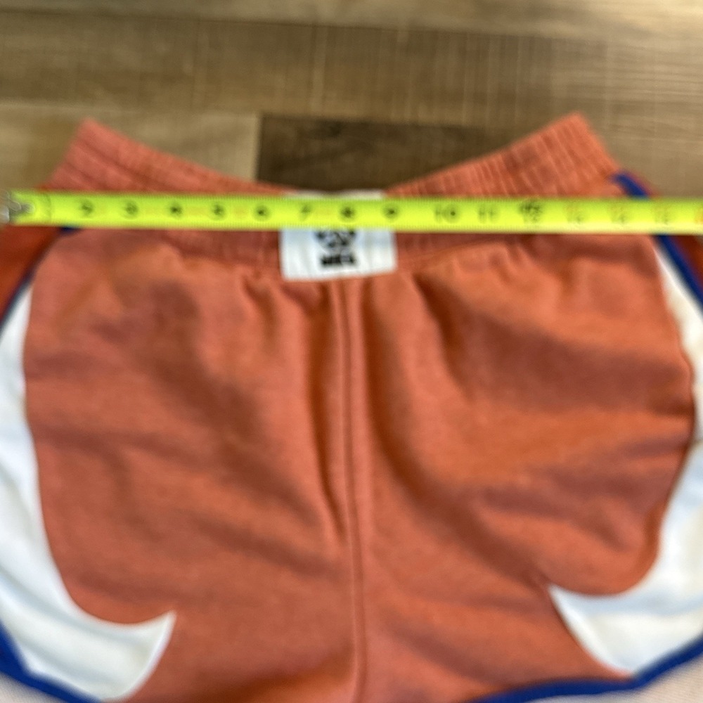Nike Women's Loose Fit High Rise Move To Zero Shorts Sz S - Picture 2 of 7
